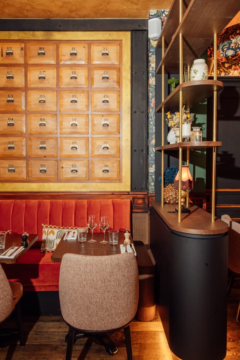 Salle aux casiers vintage
